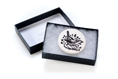 Eric Ravilious 'Bird on a branch' ceramic brooch