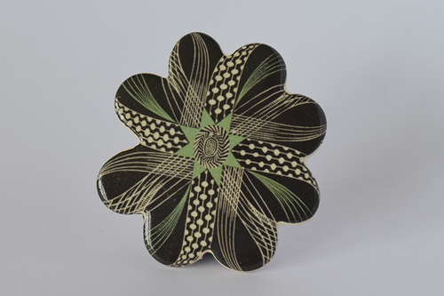 Corsage Ceramic Brooch (Green), design by Eric Ravilious