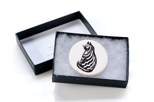 Eric Ravilious 'Cat' ceramic brooch
